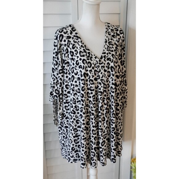 Torrid Harper Womens 4X Black Gray Leopard Crepe de Chine Flutter Sleeve Blouse - Picture 4 of 11